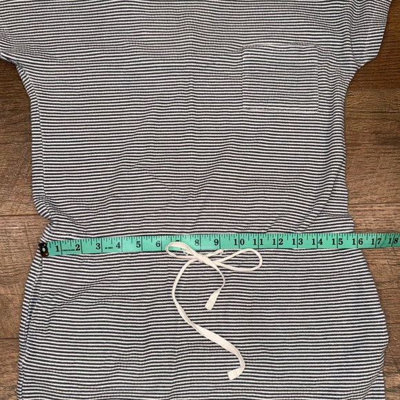 Lou & Gray Drawstring Waist Casual Dress - Picture 14 of 16